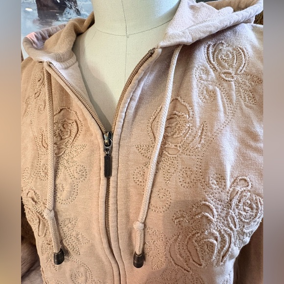 Liz Claiborne Beige Embroidered Zip Hoodie – Size M - Picture 4 of 13